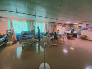 5 bedded WELL equipped haemodialysis unit with monitors and mechanical ventilator.